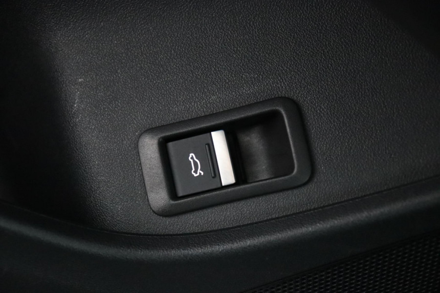 Audi Q4 e-tron 40 Advanced edition 77 kWh|SOH 93%|Camera|Trekhaak