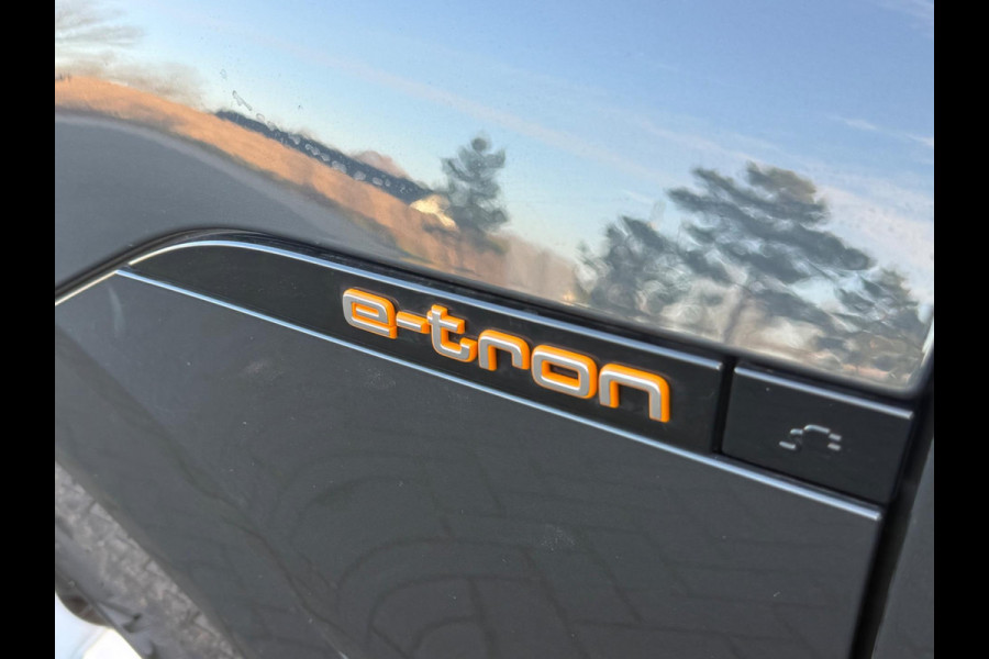 Audi e-tron 50 quattro Business edition Plus 71 kWh, panoramadak, leder, stoelverwarming, camera, NL auto met nap