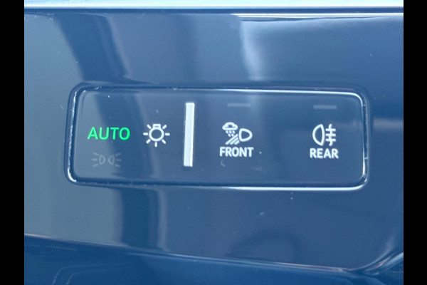 Audi e-tron 50 quattro Business edition Plus 71 kWh, panoramadak, leder, stoelverwarming, camera, NL auto met nap