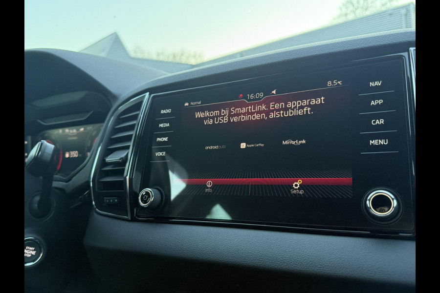 Škoda Karoq 1.5 TSI ACT Sportline Business 150 PK | Clima | Adapt. Cruise | Wegklapbare Trekhaak | Stoelverwarming