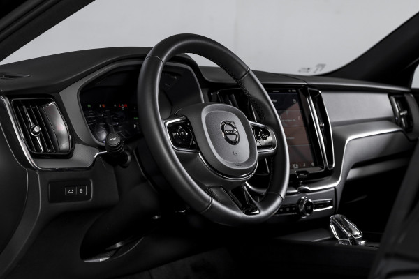 Volvo XC60 2.0 T6 Plug-in hybrid AWD Plus Black Edition | S/K-Panodak | Dig. Cockpit | Adapt. Cruise | Memory Stoelen | Elek. Klep | Stoel-+stuurverw. | 360 Camera | NAV+App. Connect | ECC | LM 21" | 2762