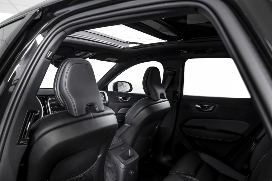 Volvo XC60 2.0 T6 Plug-in hybrid AWD Plus Black Edition | S/K-Panodak | Dig. Cockpit | Adapt. Cruise | Memory Stoelen | Elek. Klep | Stoel-+stuurverw. | 360 Camera | NAV+App. Connect | ECC | LM 21" | 2762