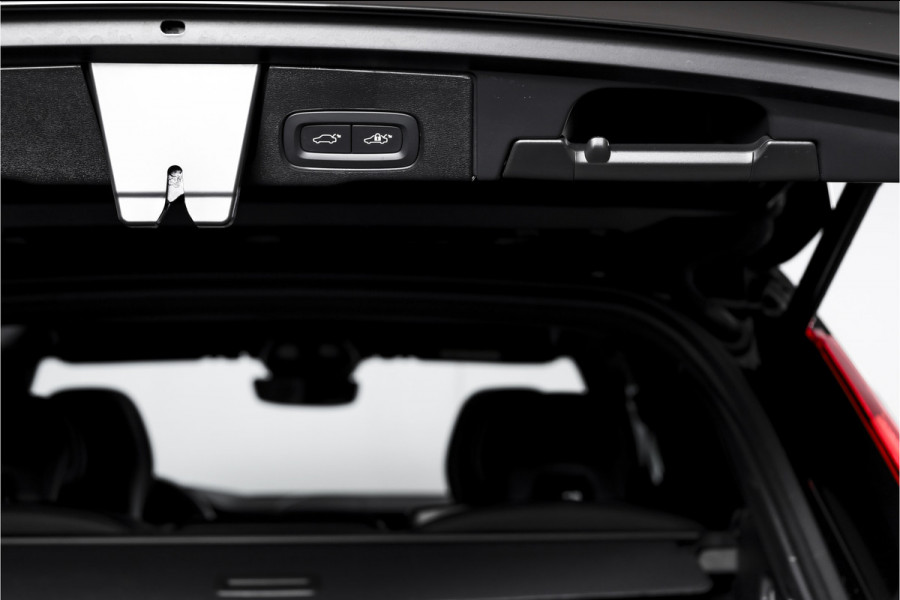Volvo XC60 2.0 T6 Plug-in hybrid AWD Plus Black Edition | S/K-Panodak | Dig. Cockpit | Adapt. Cruise | Memory Stoelen | Elek. Klep | Stoel-+stuurverw. | 360 Camera | NAV+App. Connect | ECC | LM 21" | 2762