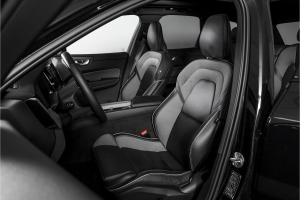 Volvo XC60 2.0 T8 Plug-in hybrid AWD Plus Black Edition | Elek. Trekhaak | S/K-Panodak | Harman/Kardon | Dig. Cockpit | Adapt. Cruise | Memory Stoelen | Elek. Klep | Stoel-+stuurverw. | 360 Camera | NAV+App. Connect | ECC | LM 21" | 0348