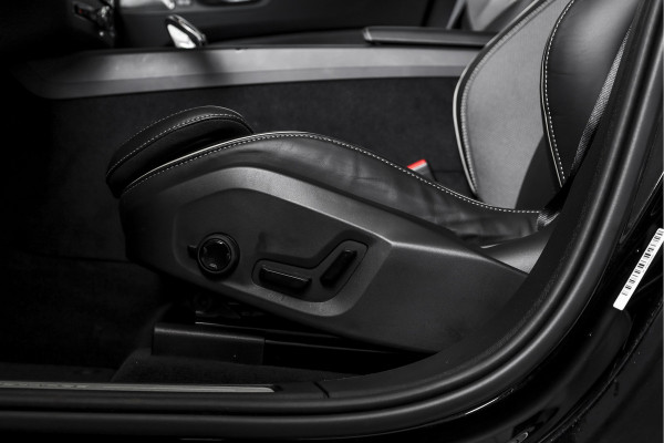 Volvo XC60 2.0 T8 Plug-in hybrid AWD Plus Black Edition | Elek. Trekhaak | S/K-Panodak | Harman/Kardon | Dig. Cockpit | Adapt. Cruise | Memory Stoelen | Elek. Klep | Stoel-+stuurverw. | 360 Camera | NAV+App. Connect | ECC | LM 21" | 0348