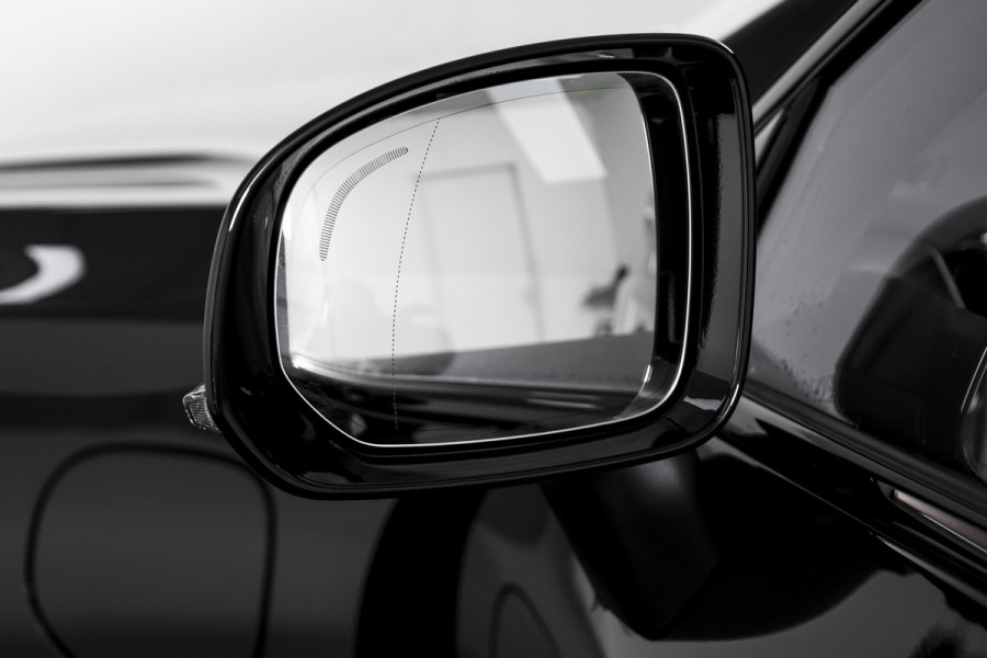 Volvo XC60 2.0 T8 Plug-in hybrid AWD Plus Black Edition | Elek. Trekhaak | S/K-Panodak | Harman/Kardon | Dig. Cockpit | Adapt. Cruise | Memory Stoelen | Elek. Klep | Stoel-+stuurverw. | 360 Camera | NAV+App. Connect | ECC | LM 21" | 0348