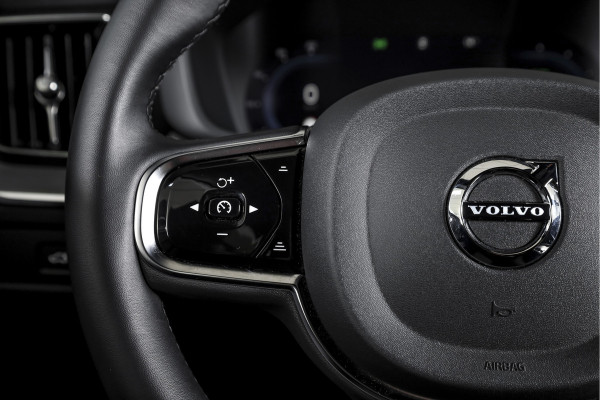 Volvo XC60 2.0 T8 Plug-in hybrid AWD Plus Black Edition | Elek. Trekhaak | S/K-Panodak | Harman/Kardon | Dig. Cockpit | Adapt. Cruise | Memory Stoelen | Elek. Klep | Stoel-+stuurverw. | 360 Camera | NAV+App. Connect | ECC | LM 21" | 0348