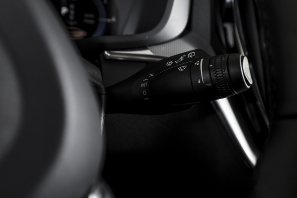 Volvo XC60 2.0 T8 Plug-in hybrid AWD Plus Black Edition | Elek. Trekhaak | S/K-Panodak | Harman/Kardon | Dig. Cockpit | Adapt. Cruise | Memory Stoelen | Elek. Klep | Stoel-+stuurverw. | 360 Camera | NAV+App. Connect | ECC | LM 21" | 0348