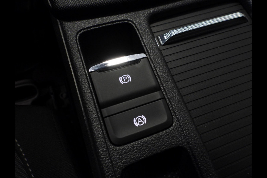 Škoda Octavia Combi 1.0 TSI Business Edition NAVI/VIRTUAL/LED/TREKH/17"LMV!