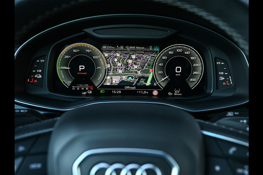 Audi Q8 60 TFSI e Quattro Competition · Keyless · B&O Sound · Soft Close · 360 Camera · Stuurverwarming · Panoramadak · Head-up · Alcant
