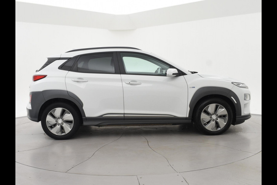 Hyundai Kona 64 kWh 204 PK AUT. + CAMERA | APPLE CARPLAY | STUURVERW. | STOELVERW. | LED | BTW AUTO