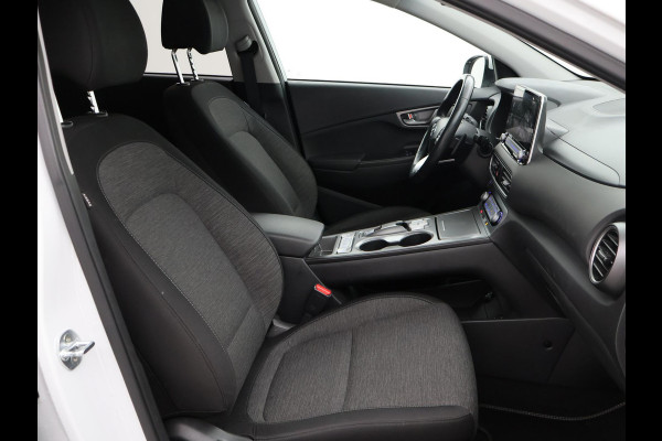 Hyundai Kona 64 kWh 204 PK AUT. + CAMERA | APPLE CARPLAY | STUURVERW. | STOELVERW. | LED | BTW AUTO