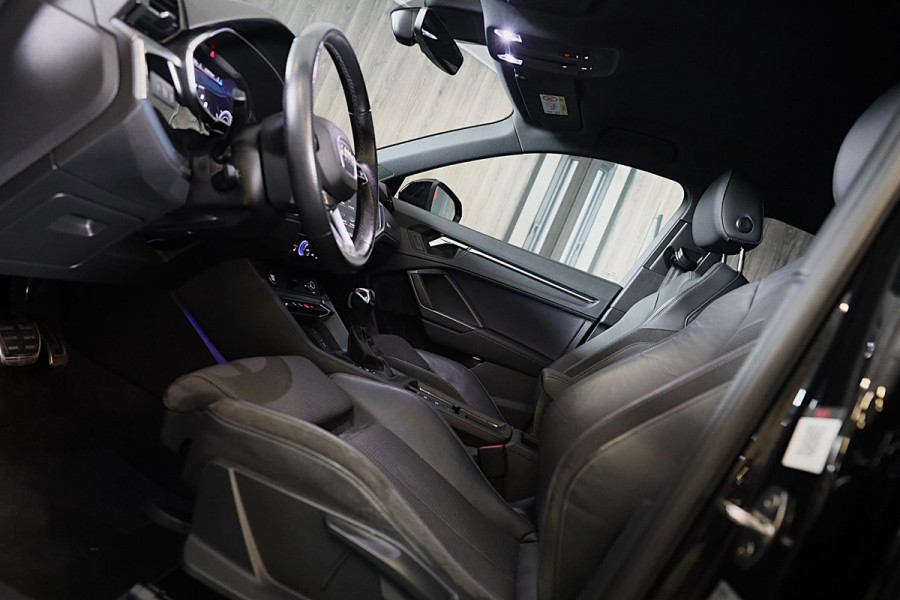 Audi Q3 35 TFSI RSQ3 Look / AUT / Virtual Cockpit / Lane Assist / Dode Hoek / Elek Stoelen / Led / Pdc / 21 Inch