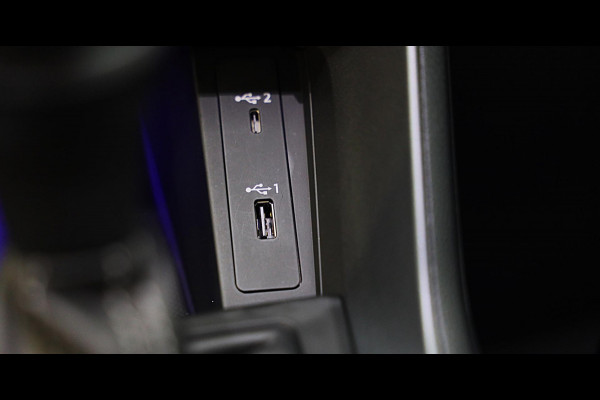 Audi Q3 35 TFSI RSQ3 Look / AUT / Virtual Cockpit / Lane Assist / Dode Hoek / Elek Stoelen / Led / Pdc / 21 Inch