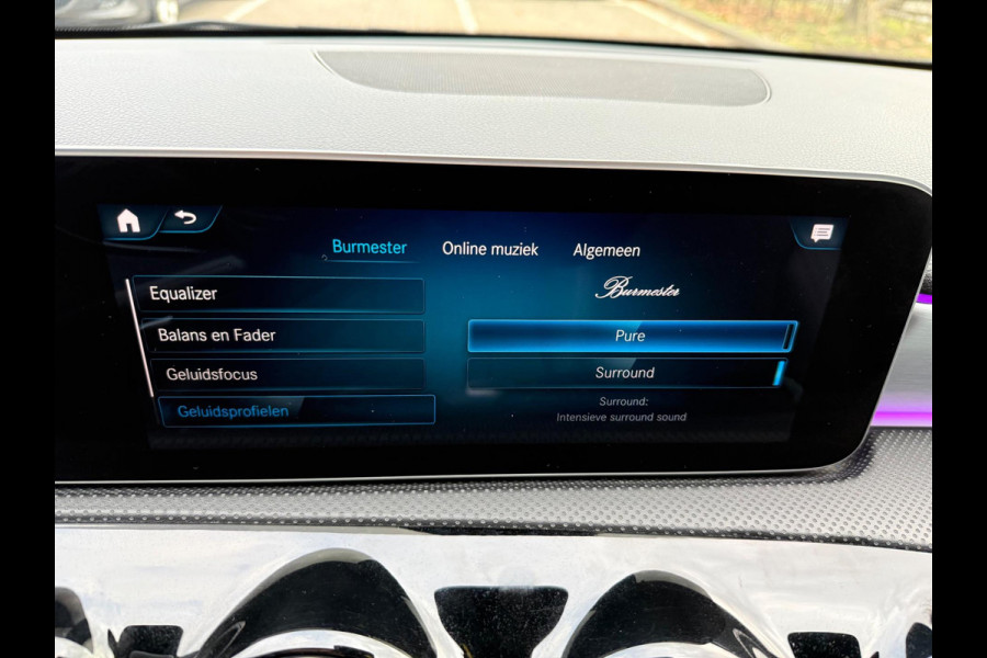 Mercedes-Benz A-Klasse 220 4MATIC Premium Plus LEER/NAV/PANO