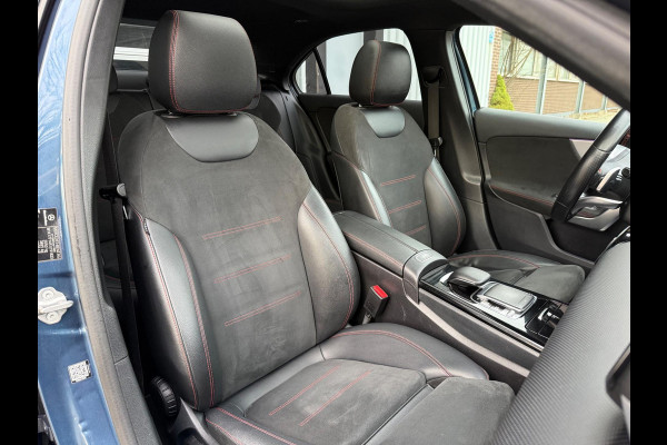 Mercedes-Benz A-Klasse 220 4MATIC Premium Plus LEER/NAV/PANO