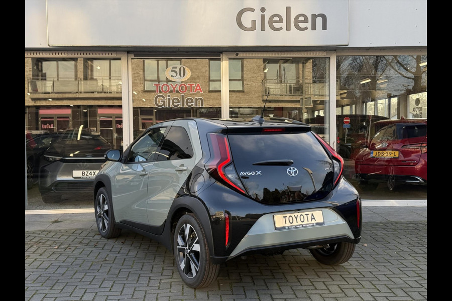 Toyota Aygo X 1.5 Hybrid 116pk CVT Pulse Bi-Tone | Apple CarPlay/Android auto, Privacy glass, Lichtmetalen velgen