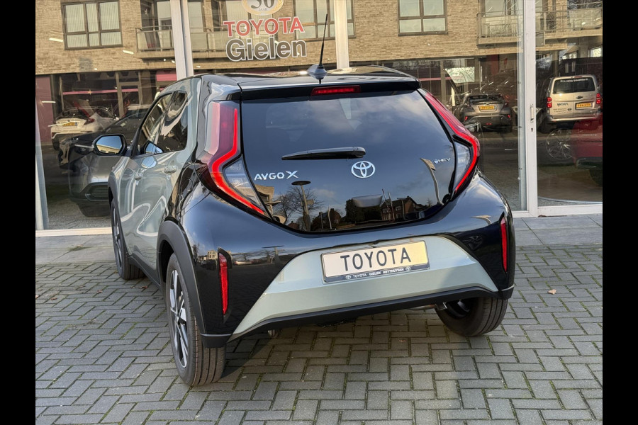 Toyota Aygo X 1.5 Hybrid 116pk CVT Pulse Bi-Tone | Apple CarPlay/Android auto, Privacy glass, Lichtmetalen velgen