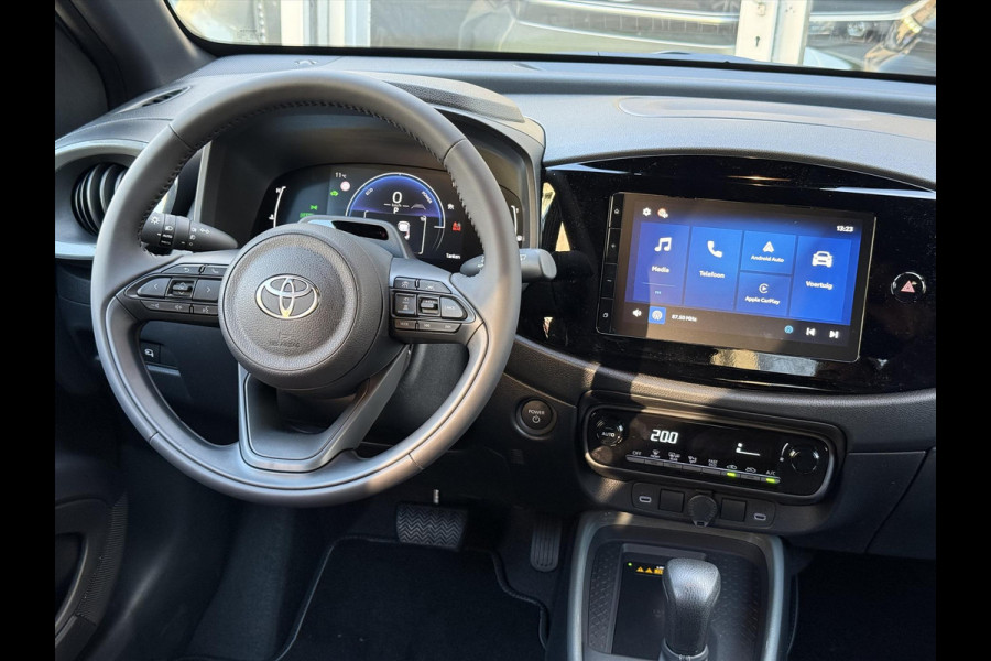 Toyota Aygo X 1.5 Hybrid 116pk CVT Pulse Bi-Tone | Apple CarPlay/Android auto, Privacy glass, Lichtmetalen velgen