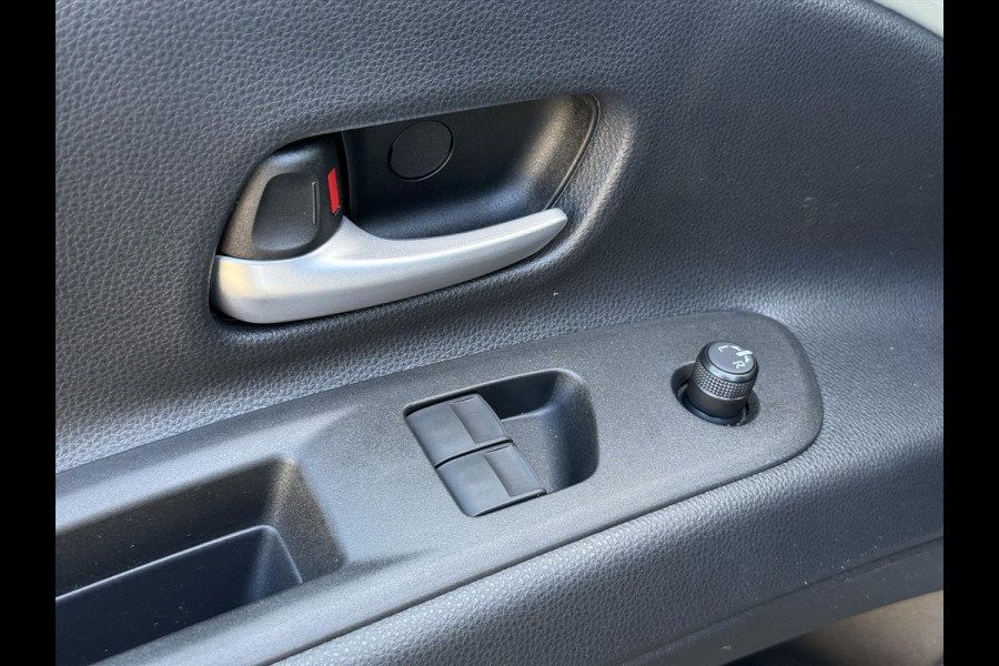 Toyota Aygo X 1.5 Hybrid 116pk CVT Pulse Bi-Tone | Apple CarPlay/Android auto, Privacy glass, Lichtmetalen velgen