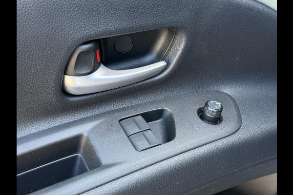 Toyota Aygo X 1.5 Hybrid 116pk CVT Pulse Bi-Tone | Apple CarPlay/Android auto, Privacy glass, Lichtmetalen velgen