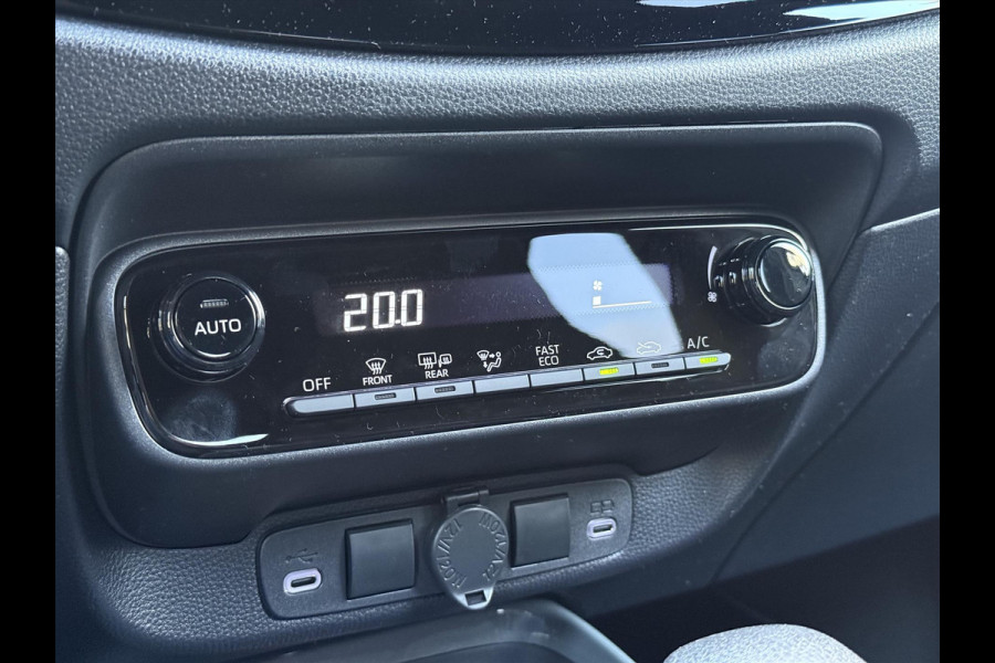 Toyota Aygo X 1.5 Hybrid 116pk CVT Pulse Bi-Tone | Apple CarPlay/Android auto, Privacy glass, Lichtmetalen velgen