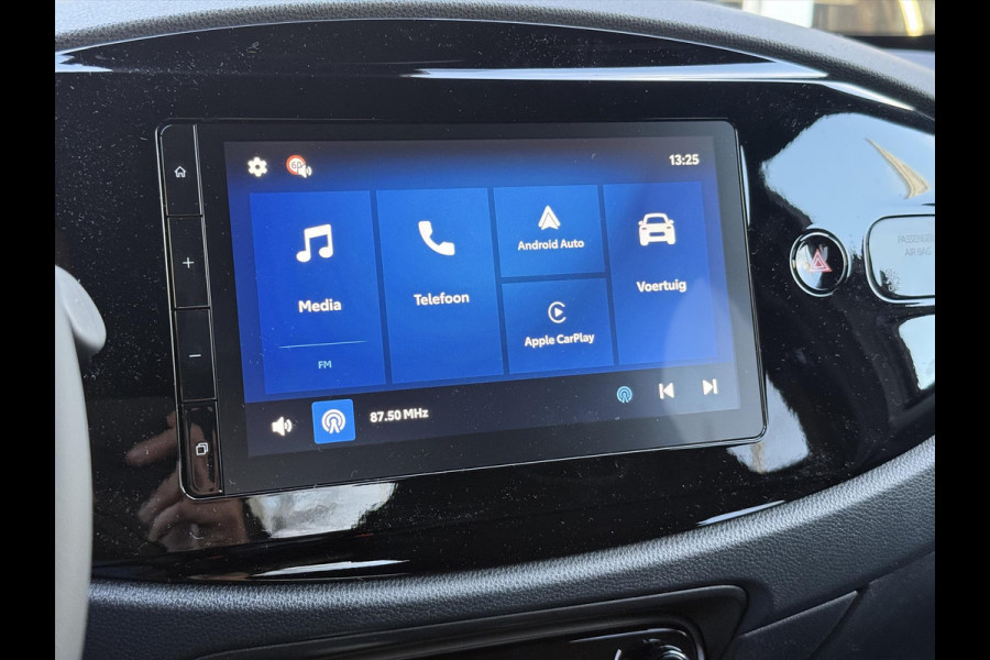 Toyota Aygo X 1.5 Hybrid 116pk CVT Pulse Bi-Tone | Apple CarPlay/Android auto, Privacy glass, Lichtmetalen velgen