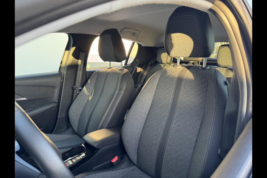 Peugeot 208 Hybrid 100 e-DCS6 Allure | Parkeercamera | Adaptive cruise | Meer foto's volgen | Prijs is rijklaar