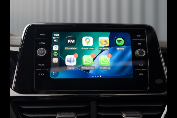 Volkswagen T-Roc 1.5 TSI R-Line | Panodak | Keyless | Side Assist | Elk. A-klep | IQ Light | Camera | Prijs Rijklaar!!