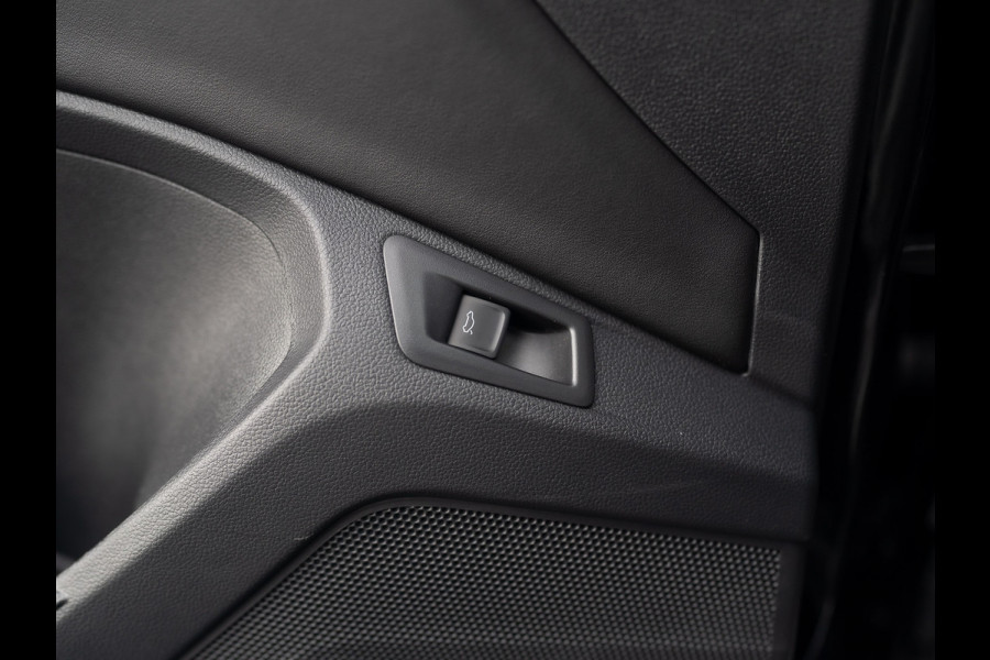 Volkswagen T-Roc 1.5 TSI R-Line | Panodak | Keyless | Side Assist | Elk. A-klep | IQ Light | Camera | Prijs Rijklaar!!