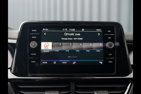 Volkswagen T-Roc 1.5 TSI R-Line | Panodak | Keyless | Side Assist | Elk. A-klep | IQ Light | Camera | Prijs Rijklaar!!