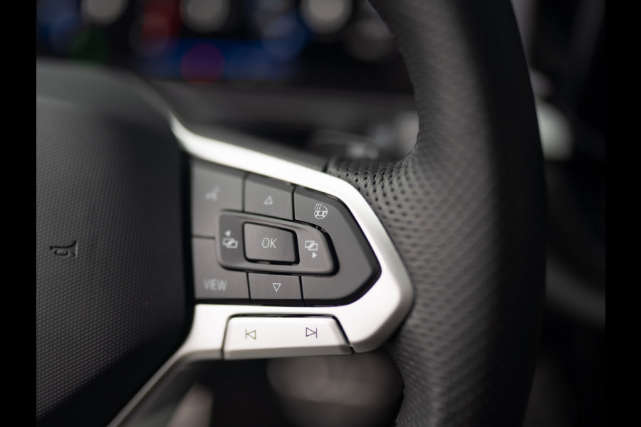 Volkswagen T-Roc 1.5 TSI R-Line | Panodak | Keyless | Side Assist | Elk. A-klep | IQ Light | Camera | Prijs Rijklaar!!