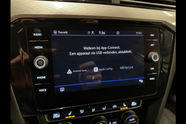 Volkswagen Passat Variant 1.5 TSI 150PK DSG Comfort Business, Apple Carplay, Navi, Cam, ACC, PDC, Clima, Private Glas, Lane Assist