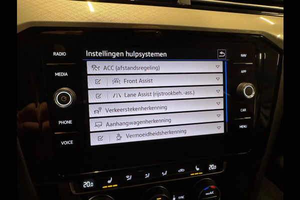 Volkswagen Passat Variant 1.5 TSI 150PK DSG Comfort Business, Apple Carplay, Navi, Cam, ACC, PDC, Clima, Private Glas, Lane Assist