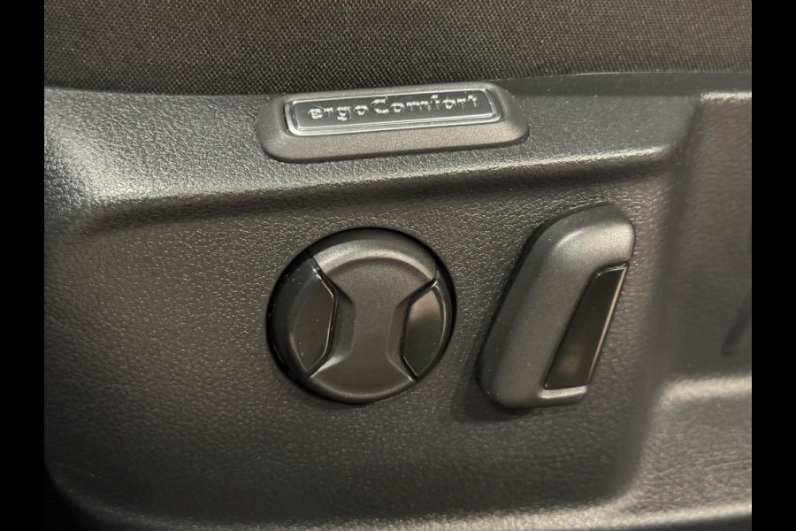 Volkswagen Passat Variant 1.5 TSI 150PK DSG Comfort Business, Apple Carplay, Navi, Cam, ACC, PDC, Clima, Private Glas, Lane Assist