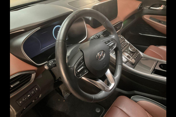 Hyundai Santa Fe 1.6 T-GDI PHEV Premium Plus Sky | Panoramadak | Complete historie | Vol leder | Comfortstoelen voorin (inclusief ventilatie / stoelverwarming) | Achteruitrijcamera | Vierwielaandrijving | Geuheugenstoelen