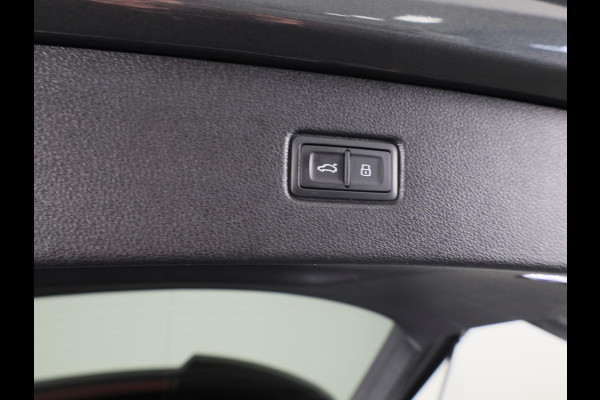 Audi Q7 55 TFSI e quattro Pro Line S 340pk | Panoramadak | Verlengde garantie | Adaptieve cruise controle | Verwarmbare voorstoelen en achterbank