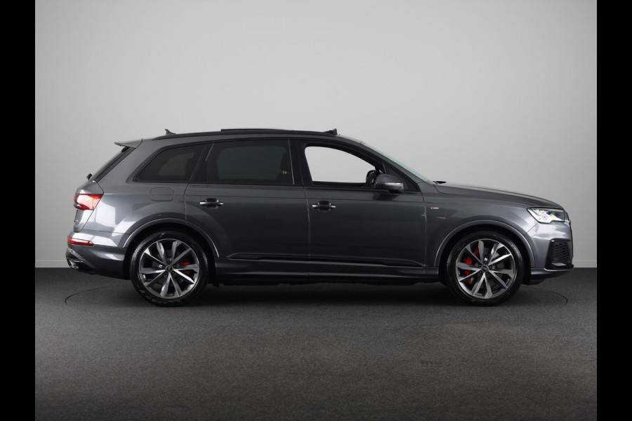 Audi Q7 55 TFSI e quattro Pro Line S 340pk | Panoramadak | Verlengde garantie | Adaptieve cruise controle | Verwarmbare voorstoelen en achterbank