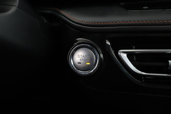 MG HS 1.5 TGDI Luxury Plug-in Hybride | PHEV | Stoelverwarming | 360 graden camera | Ledereren bekleding |