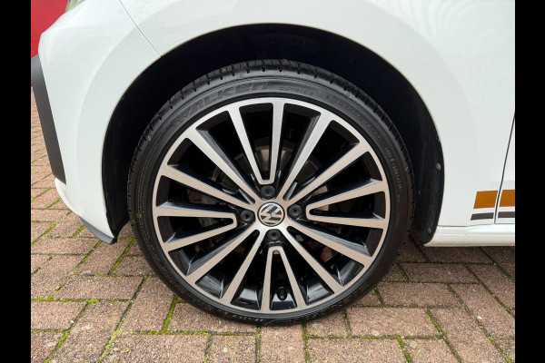 Volkswagen up! 1.0 TSI BMT high up! | Pano | Camera | PDC