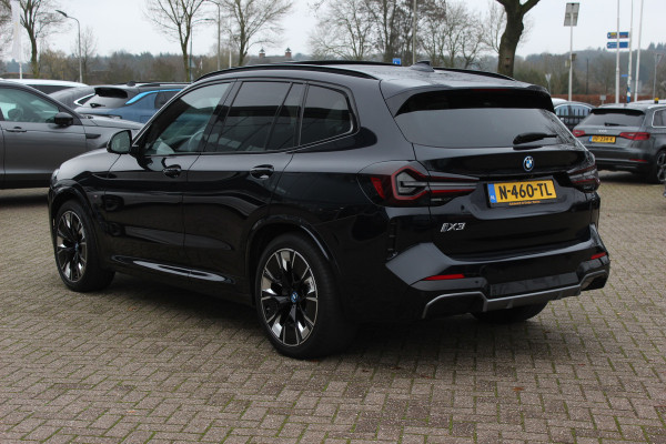 BMW iX3 High Executive 80 kWh / SoH 94.7% / Trekhaak / Panoramadak / 360Camera / Head-up / 20'' / Leder / Harman Kardon / Sfeerverlichting / Dodehoek / DAB / Stuur+Stoelverwarming / ACC