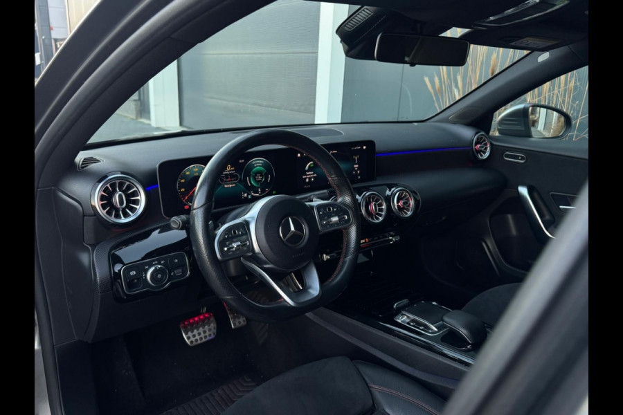 Mercedes-Benz A-Klasse 200 Bns Sol. AMG SFEER NAVI CR CONTROL MF STUUR SPORTVELGEN