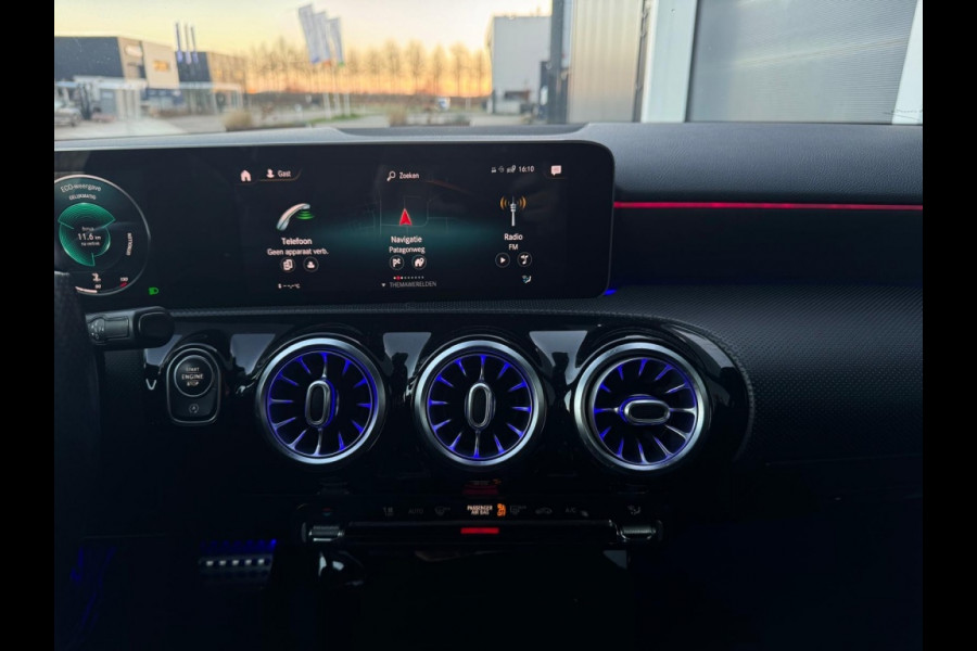Mercedes-Benz A-Klasse 200 Bns Sol. AMG SFEER NAVI CR CONTROL MF STUUR SPORTVELGEN