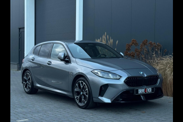 BMW 1-serie 120i M PACK 2025 LEDER SPORTVELGEN H&K LED WIDESCREEN