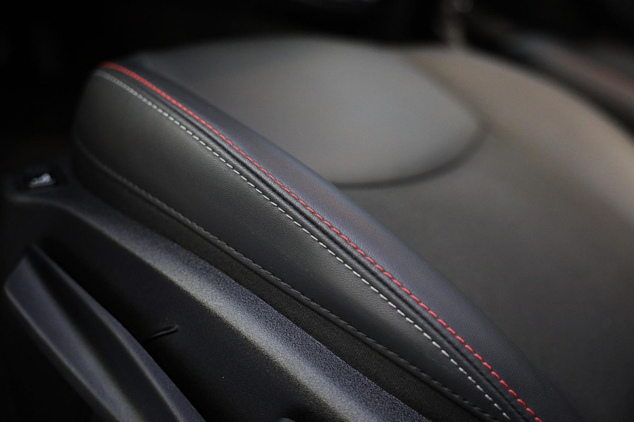 Fiat 500X 1.5 Hybrid RED Cabrio / Acc / Lane Assist / Dode Hoek / Camera / Navi / Ecc / Elek Pakket / Led / Pdc / 18 Inch