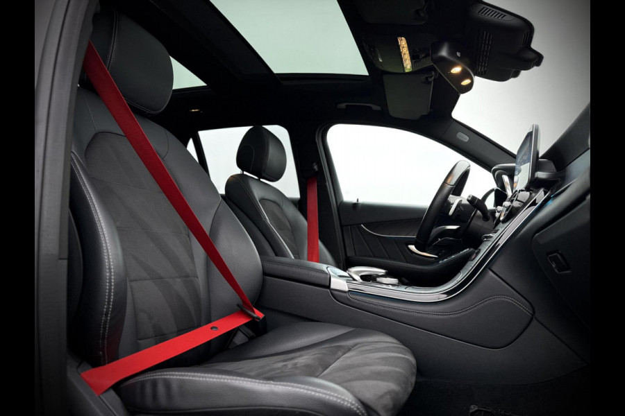 Mercedes-Benz GLC 300 4MATIC AMG Panoramadak|Luchtvering|Burmester®|Camera|Night pakket|Elektr. verst. stoelen