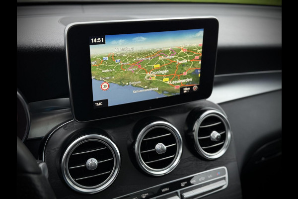 Mercedes-Benz GLC 300 4MATIC AMG Panoramadak|Luchtvering|Burmester®|Camera|Night pakket|Elektr. verst. stoelen