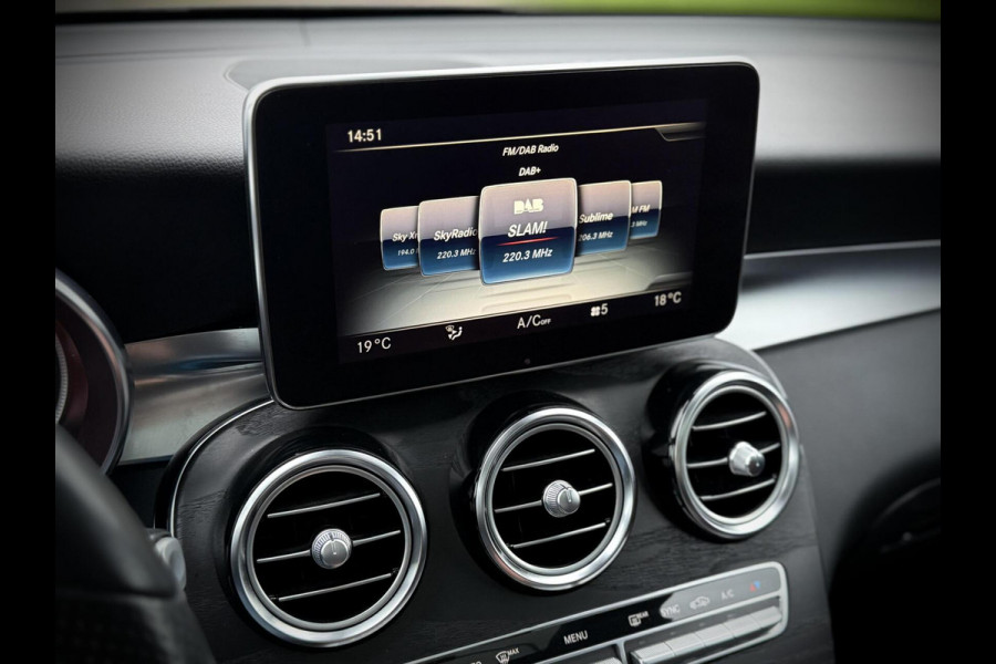 Mercedes-Benz GLC 300 4MATIC AMG Panoramadak|Luchtvering|Burmester®|Camera|Night pakket|Elektr. verst. stoelen