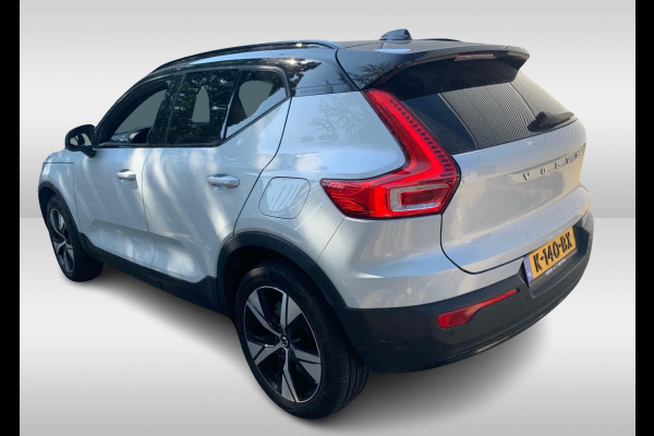 Volvo XC40 Recharge P8 AWD R-Design / Trekhaak / Panoramadak / Camera / Keyless / Harman Kardon / 19'' / Half leder / Stuur+Stoelverwarming / DAB / Dodehoek / ACC