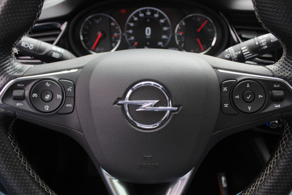 Opel Insignia Sports Tourer 1.6 Turbo Exclusive / Panoramadak / Camera / Head-up / Keyless / Bose / 18'' / Matrix LED / Navigatie / CarPlay / Stuur+Stoelverwarming / DAB / Cruise Control